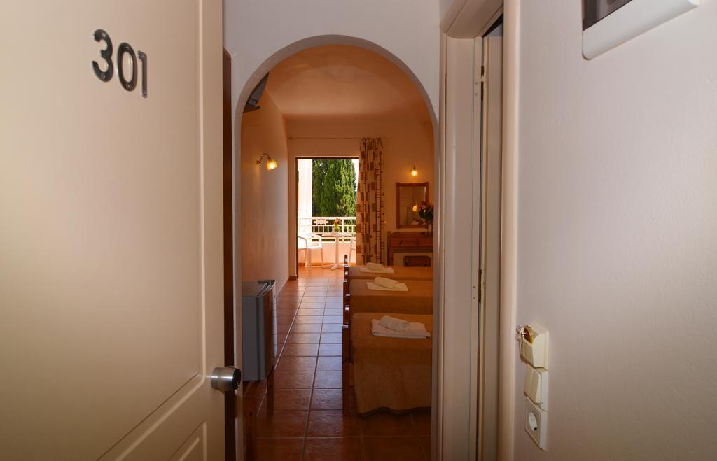 Jason Hotel Ипсос Екстериор снимка