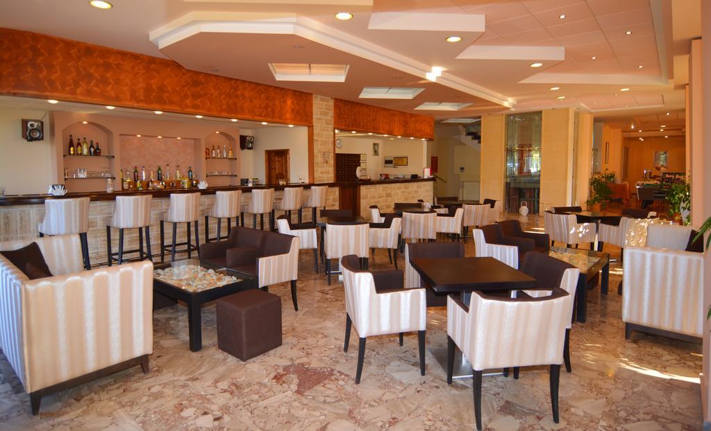 Jason Hotel Ипсос Екстериор снимка