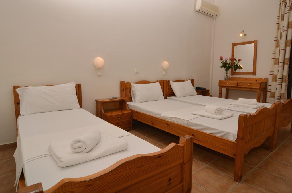 Jason Hotel Ипсос Стая снимка